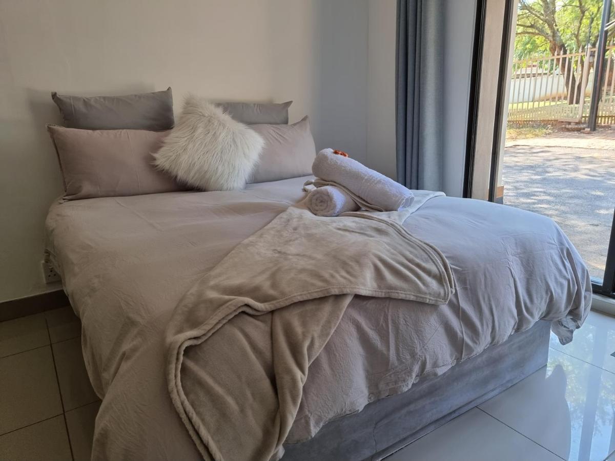 Atterbury Self Catering Studios Pretoria Exterior photo