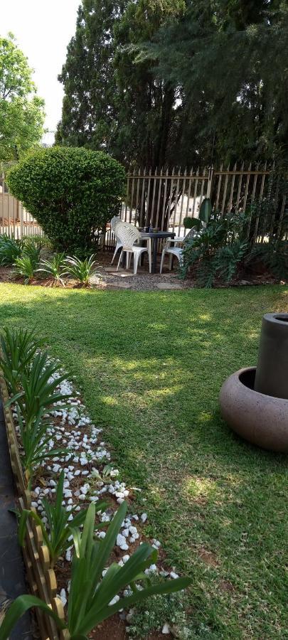 Atterbury Self Catering Studios Pretoria Exterior photo