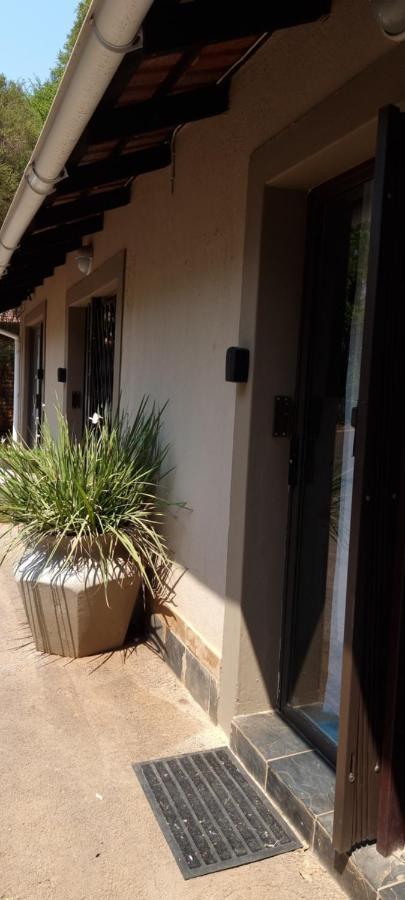 Atterbury Self Catering Studios Pretoria Exterior photo