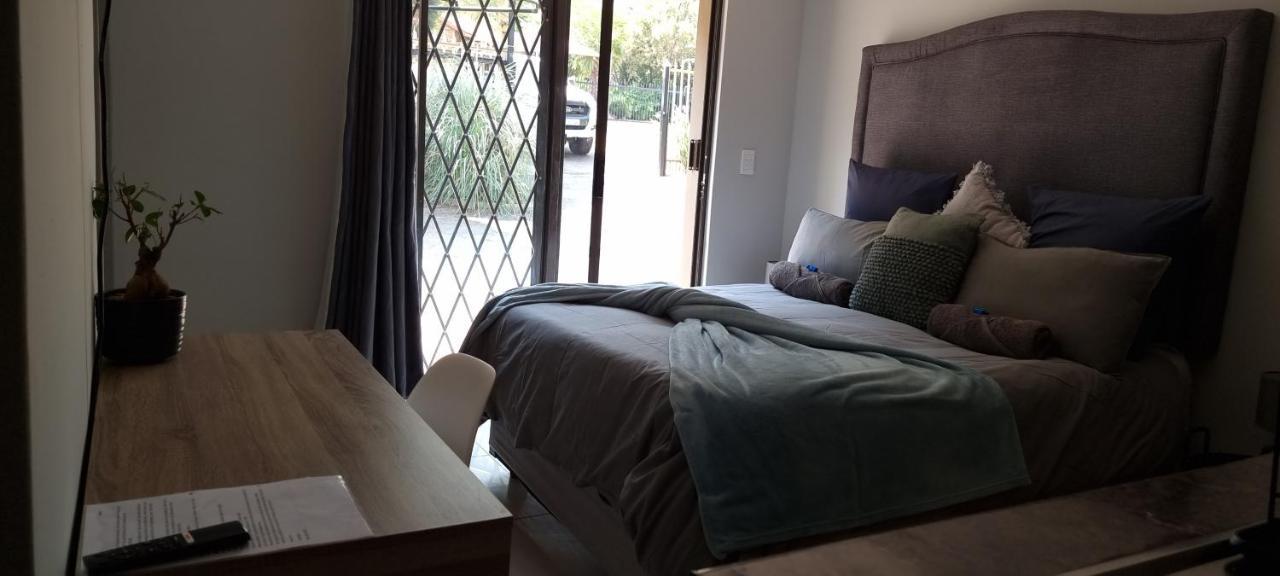Atterbury Self Catering Studios Pretoria Exterior photo