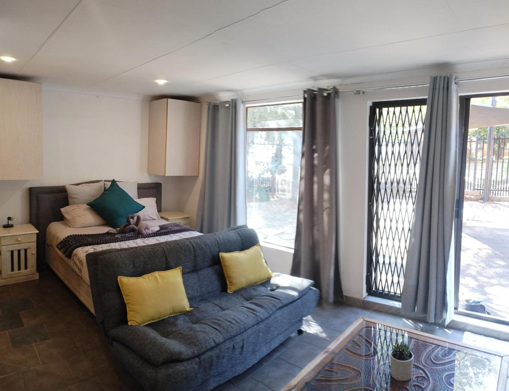 Atterbury Self Catering Studios Pretoria Exterior photo