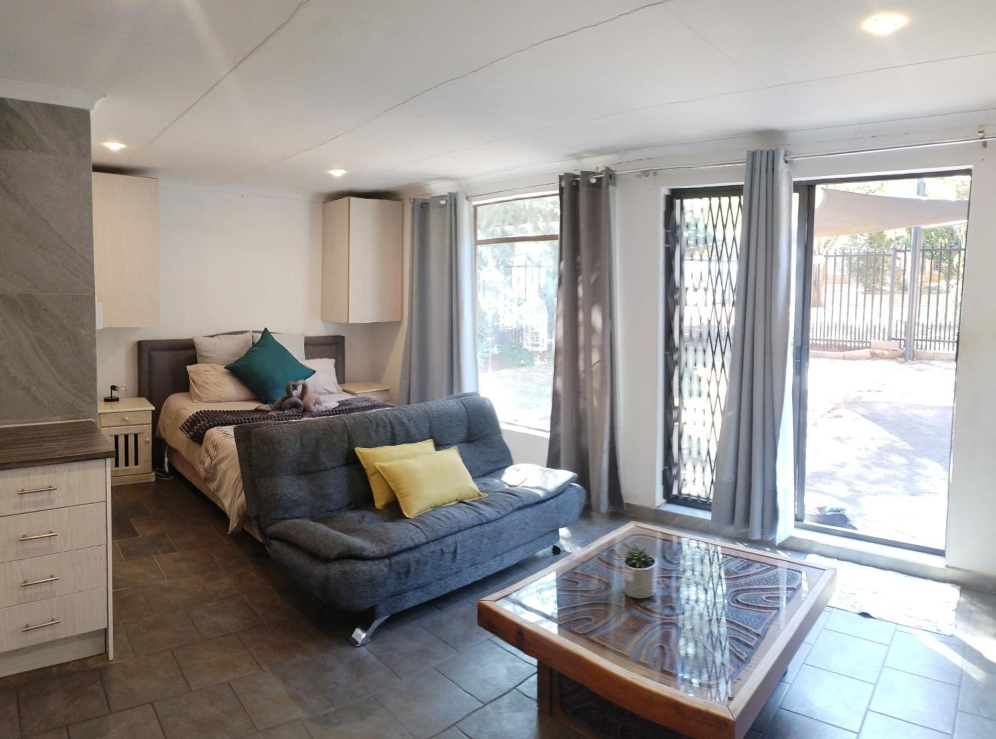 Atterbury Self Catering Studios Pretoria Exterior photo